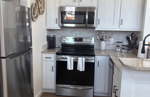 Fredericksburg Cottage | Just Horsin' Around - #014