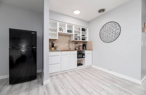 Wilton Manors Apartment | Just Off Wilton Drive! Apt 5