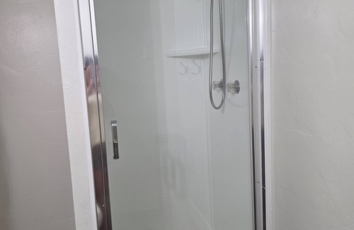 Roosevelt House | Just remodeled- Basement Apartment