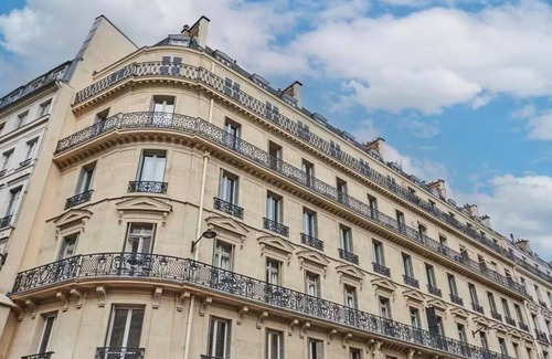Vivienne Apartment | JUST STEPS AWAY FROM PLACE DE L’OPÉRA &GALERIES LAFAYETTE, BETWEEN PLACE VENDÔME