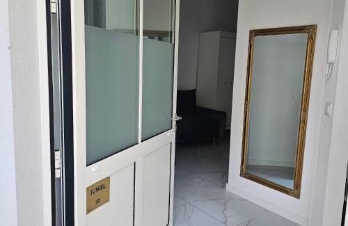 Kazimierz Apartment | Juwel Apartments z widokiem na Wawel 32