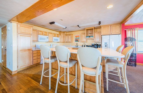 Kill Devil Hills House | K1123 Glad Tidings Oceanside, Spacious 10 BD, Pool/Hot Tub, Pets OK