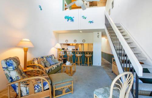 Historic Kailua Village Apartment | Kailua Bay Resort 4-305 condo