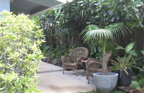 Kailua Apartment | Kailua Beachside Studio - Tropical Breeze