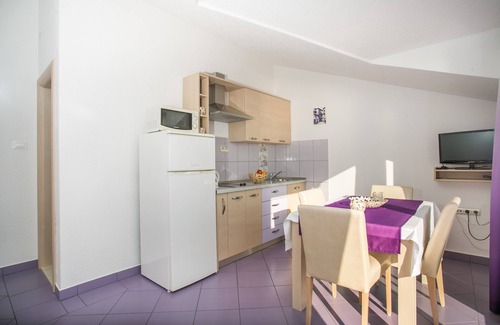 Seget Donji Apartment | Kaja - right next to the beach