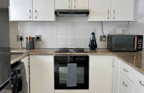 Kalk Bay Apartment | Kalk Bay Secure Seaside Apartment