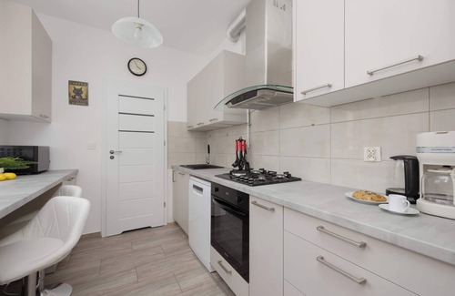 Nowa Praga Apartment | Kameralna 3 | Warsaw | Beige Apartment | Remote Work