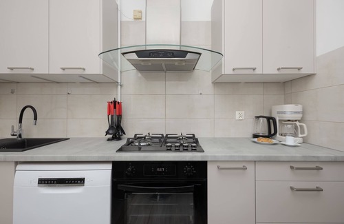 Nowa Praga Apartment | Kameralna 3 | Warsaw | Beige Apartment | Remote Work