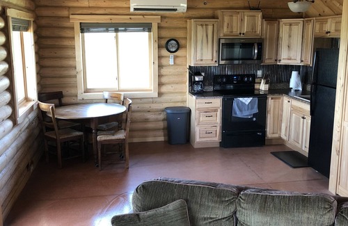 Sundance House | Kara Creek Ranch - Log Cabin