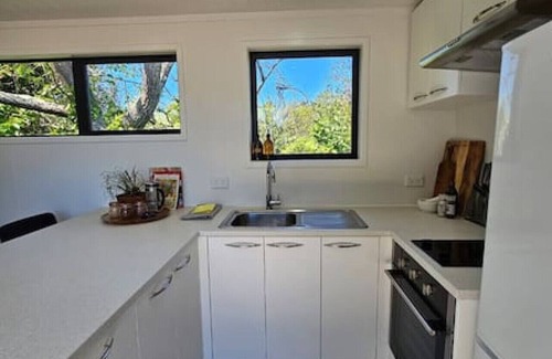 Solway House | Karamu- Spacious, quiet, and close to amenities