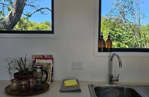 Solway House | Karamu- Spacious, quiet, and close to amenities
