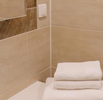 Kolesin Hotel | Karczma Taberska