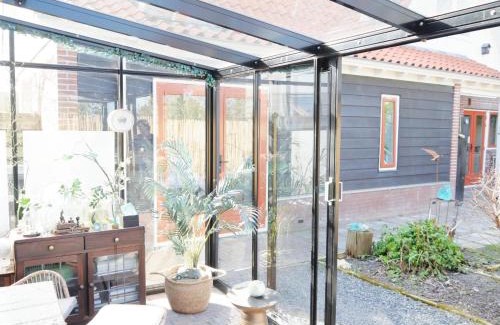 Tuitjenhorn House | Karibu