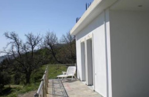Grambia House | Karystos: KARYSTOS - Villa new in an ECRIN of nature 1st hiring