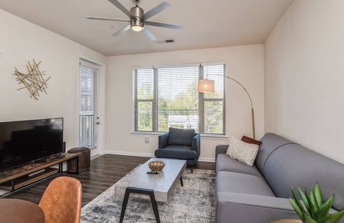 Durham Apartment | Kasa | Cozy 1BD + Self Check-In | Durham