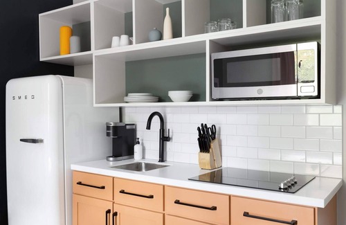 Dilworth Apartment | Kasa | Imaginative retreat to spark your creativity | Charlotte