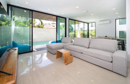 Kata Villa | Kata Bliss 3-Story Pool Villa near Beach - UTK4