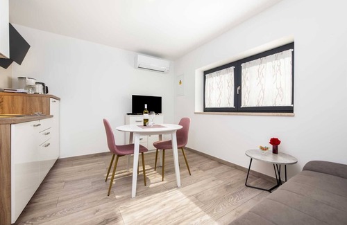 Rovinj Apartment | KATARINA One-Bedroom Apartment with Terrace 2
