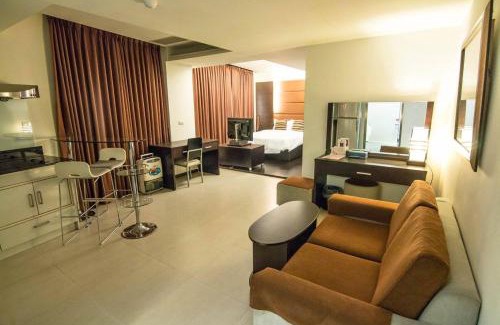 Cianjin District Hotel | Katherine Plaza Hotel