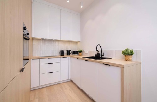 Katowice Apartment | Katowice Modern Apartment Parking&AC Close to Spodek