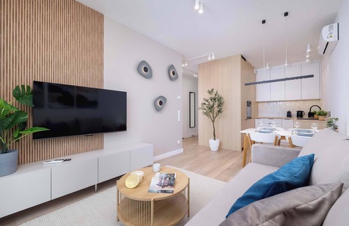 Katowice Apartment | Katowice Modern Apartment Parking&AC Close to Spodek