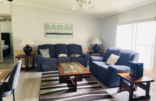 Chassahowitzka House | Kayaks, Canoe on Canal #ChazRiverVibes