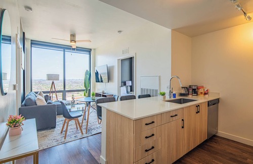 Evans Churchill Apartment | KB - Joy on 4th