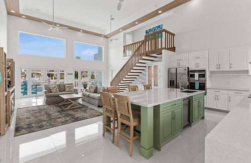 Coury House | KCB~Aqua Vista~ Luxury Waterfront w Pool & Dock!