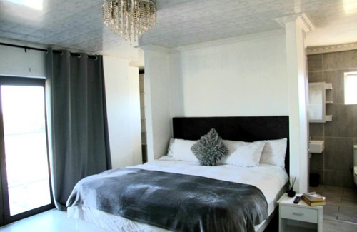 Bloubergstrand House | Keadam Guest House