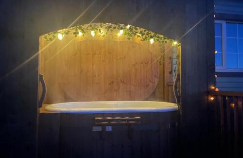 Great Fryup Dale Ski Chalet | Keepers Shepherd hut with Hot Tub