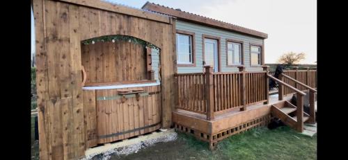 Great Fryup Dale Ski Chalet | Keepers Shepherd hut with Hot Tub