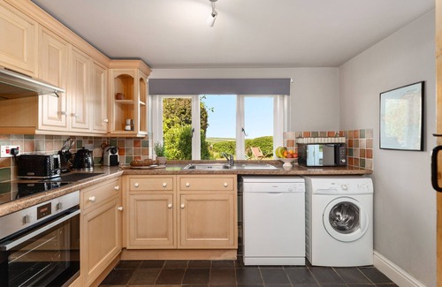 St Brides House | Kelwon Cottage - Two Bedroom House, Sleeps 4