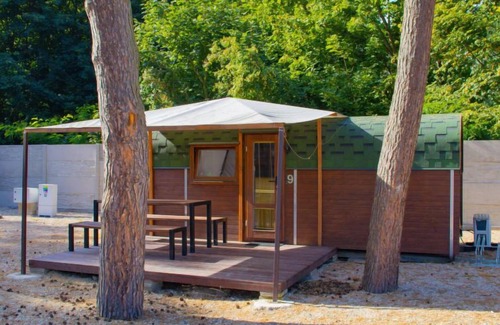 Hradec Kralove House | Kemp Stříbrný rybník by Interhome