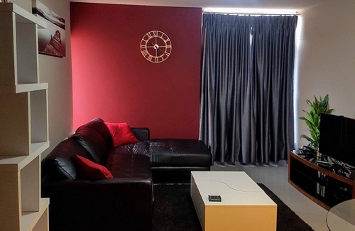 Kempton Park Condo | Kempton Park [OR Tambo] home Away From Home