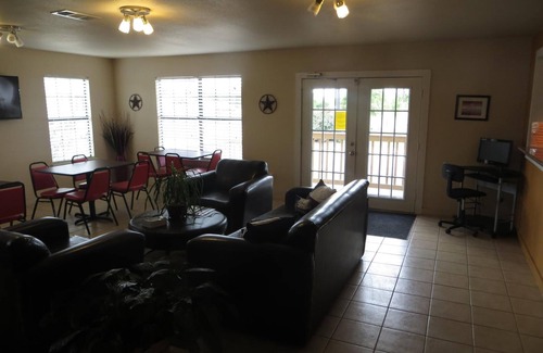 Kenedy Hotel | Kenedy Country Inn