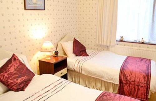 Kents Bank House | Kents Bank Holiday - Pet Friendly with Bay Views