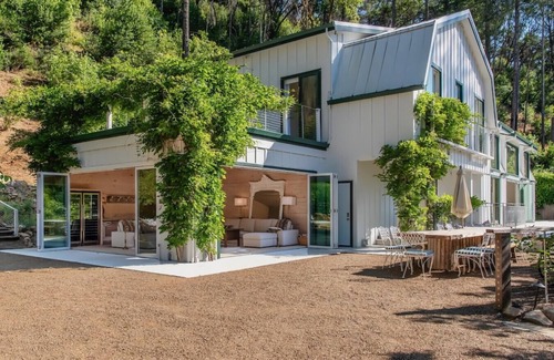Kenwood Villa | Kenwood Lodge - 5 Bedroom/En-suite, Pool, Views