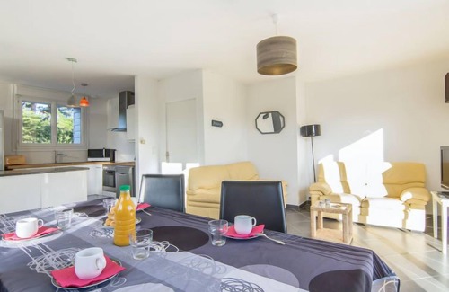 Saint-Pierre-Quiberon House | Kermahé by Interhome