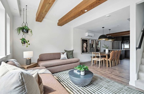 Kerns House | Kerns 6BR - New Spanish Style Group Stay