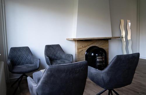 Bruggenmors Villa | Kess Maison, Gehele villa met SAUNA en dakterras Enschede