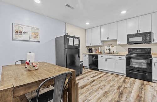 Houghton Cabin | Keweenaw Cabin #1 Hot Tub, Trail Access, Minutes to MTU & Dining