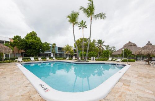 Key Largo House | Key Largo 3bed 3bath ocean side,heated pools, bbq areas free Golf cart, bikes,canoes