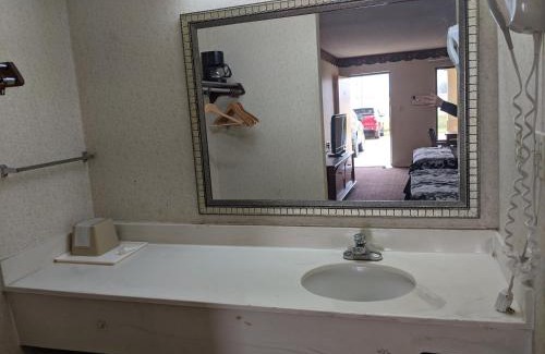 Montgomery Hotel | Key West Inn - Montgomery South