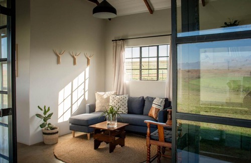 Okhahlamba Apartment | Kezlyn Farm Cottages
