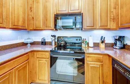 Trafalgar Village House | Kg Bd Retreat Pool, Movie Theater, and Fitness Center
