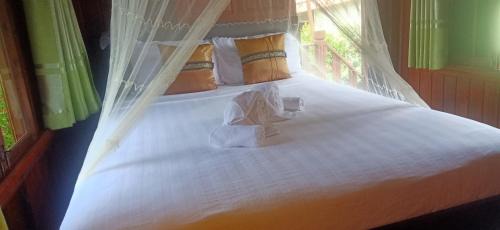 Khlong Sok Resort | Khao Sok Blue Mountain