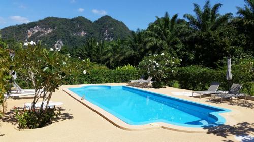 Khlong Sok Hotel | Khao Sok Jasmine Garden Resort - SHA Certified