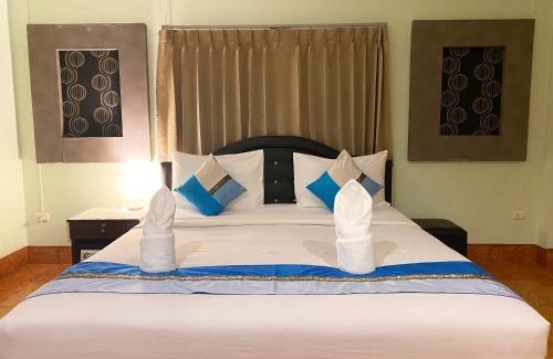 Khuekkhak Hotel | Khaolak Grand City