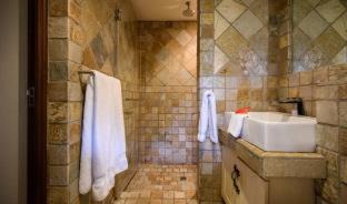 Hoedspruit Cabin | Khaya Ndlovu Safari Manor