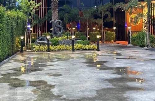 U Thong Villa | Khongdonat Premium Pool Villa